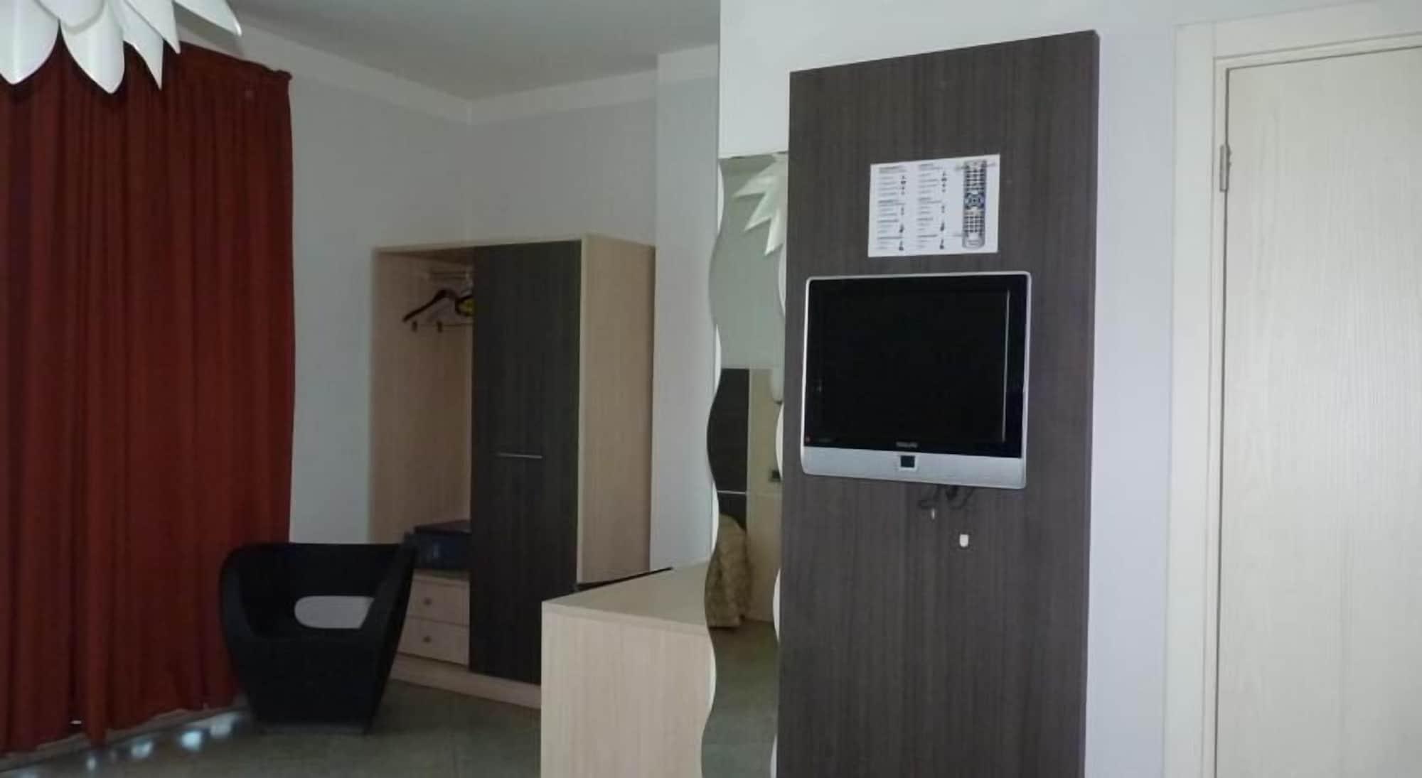Lux 3* Modena