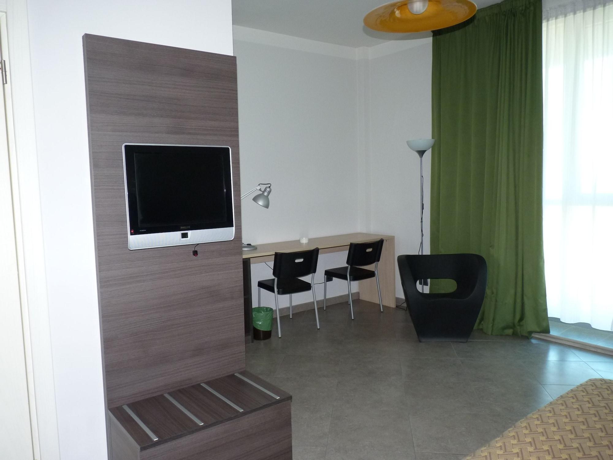Lux Hotel Modena