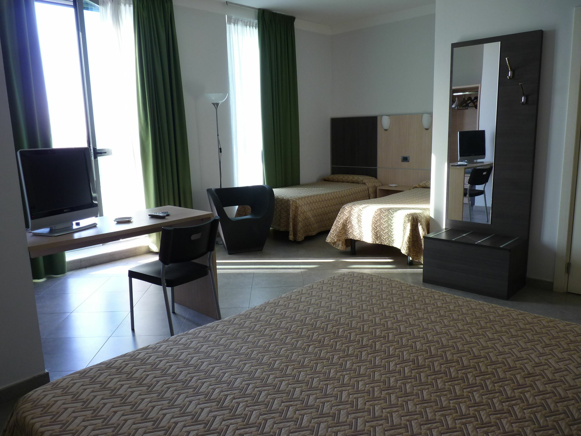 Lux 3* Modena