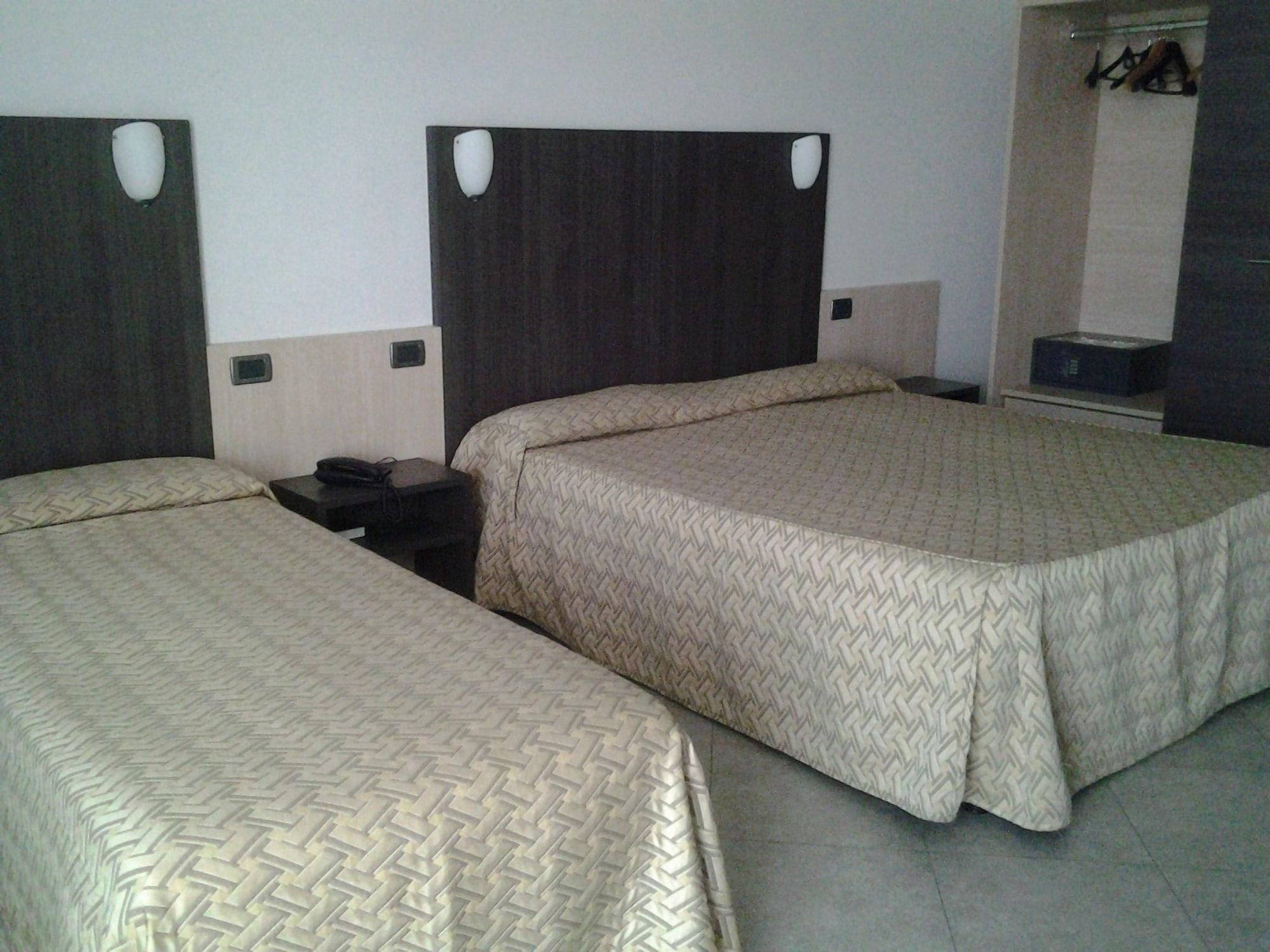 Hotel Lux 3*